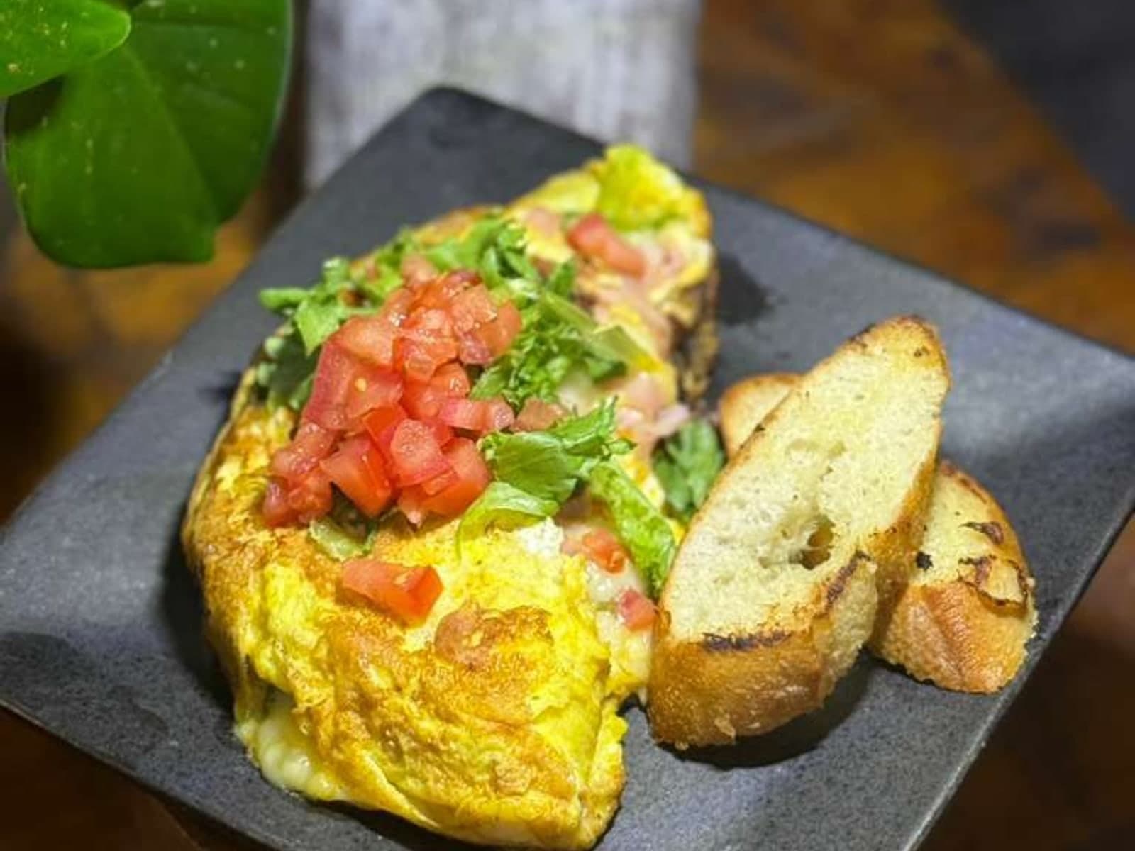 Classic Omelette de TRECE Friendly Food, comida saludable en Puerto Rico