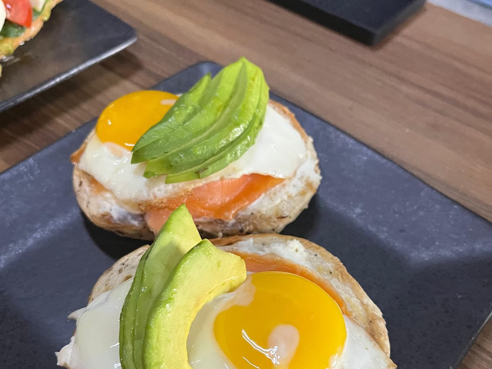 Salmon Bagel de TRECE Friendly Food, comida saludable en Puerto Rico